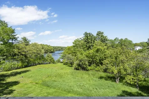 36 Pleasant Street Damariscotta ME 04553