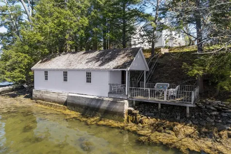 36 Pleasant Street Damariscotta ME 04553