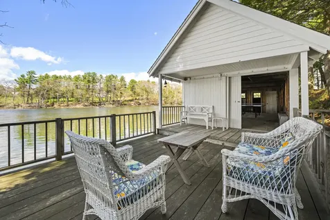 36 Pleasant Street Damariscotta ME 04553