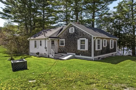 36 Pleasant Street Damariscotta ME 04553