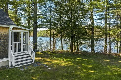 36 Pleasant Street Damariscotta ME 04553