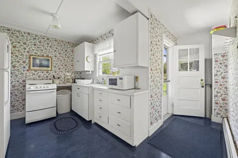 36 Pleasant Street Damariscotta ME 04553