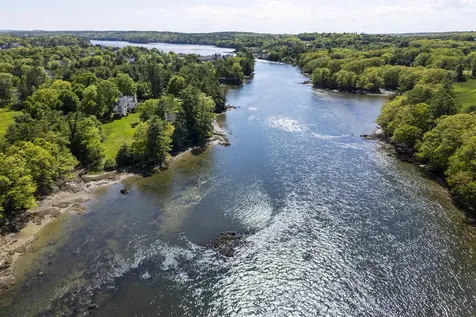 36 Pleasant Street Damariscotta ME 04553