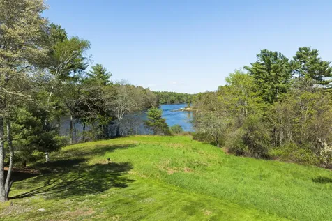36 Pleasant Street Damariscotta ME 04553