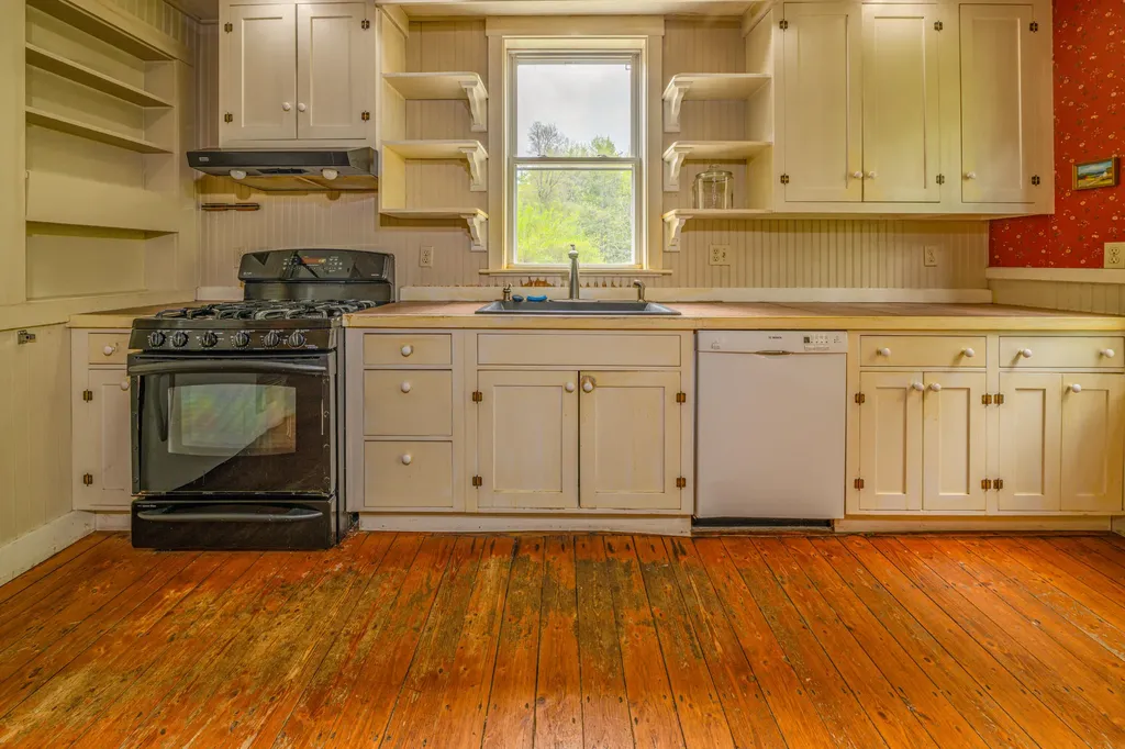 685 Winslows Mills Road Waldoboro ME 04572
