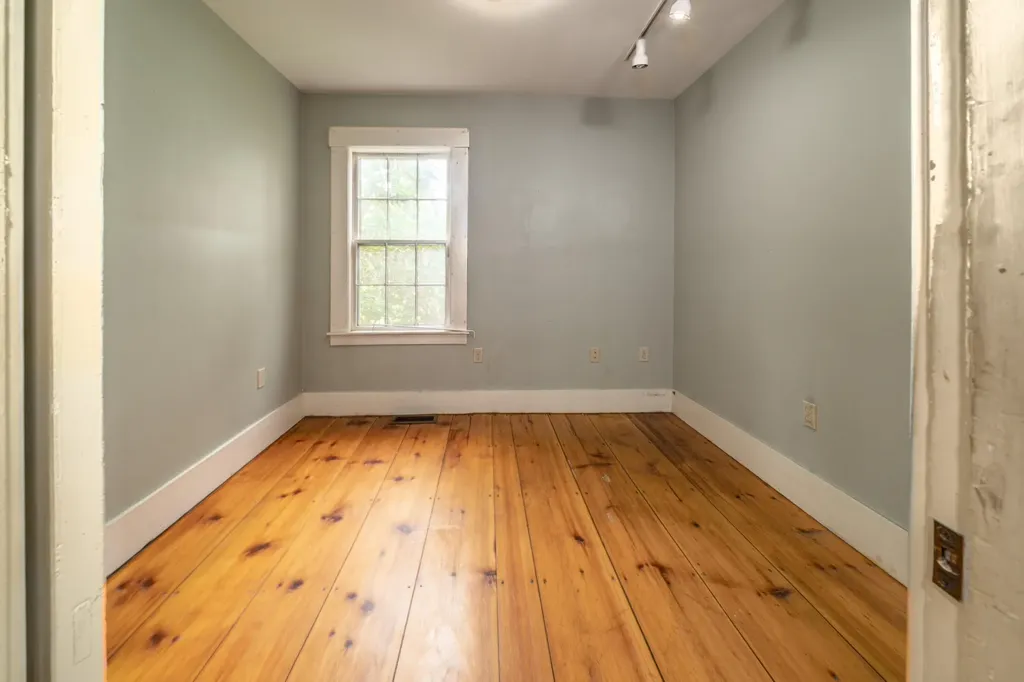 685 Winslows Mills Road Waldoboro ME 04572