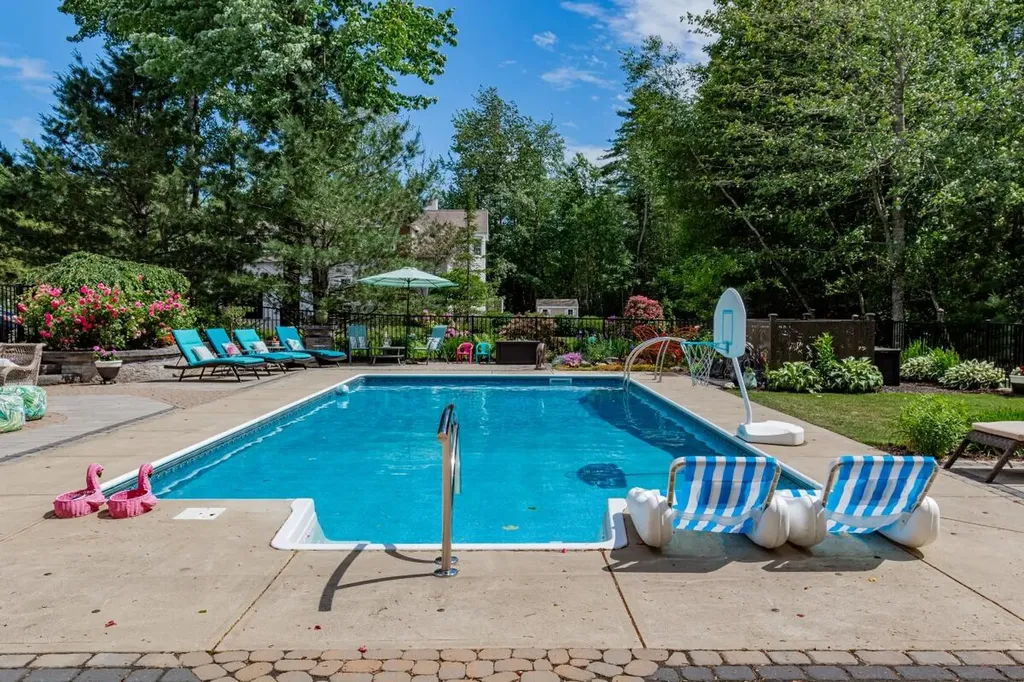 7 Bornheimer Place Scarborough ME 04074