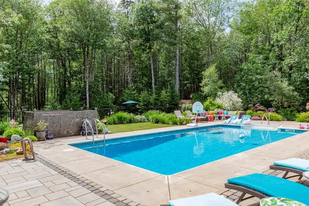 7 Bornheimer Place Scarborough ME 04074