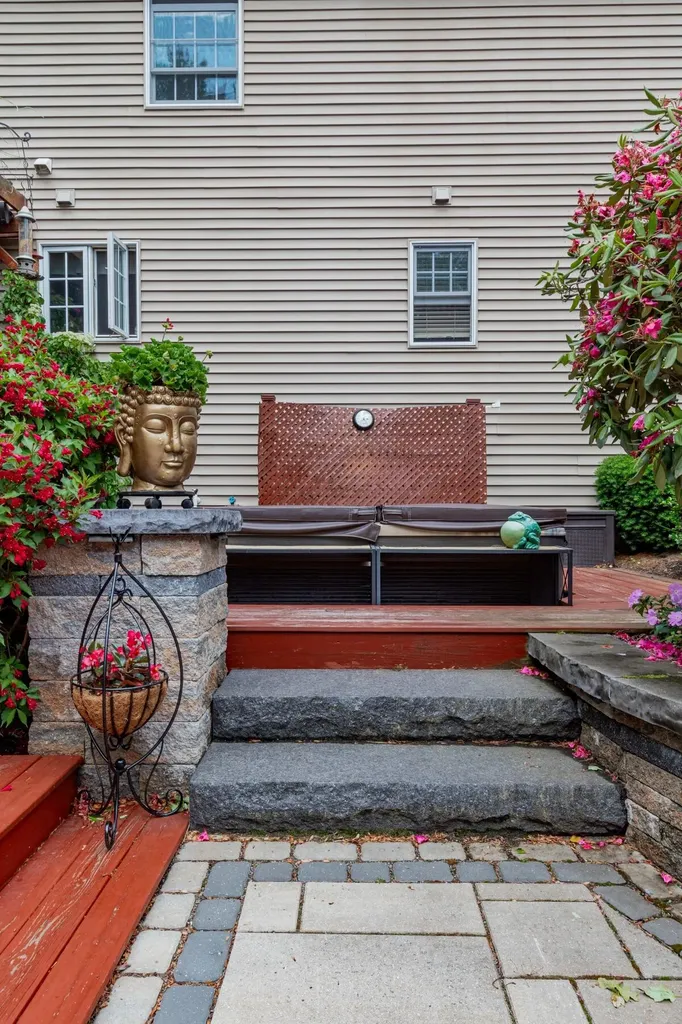 7 Bornheimer Place Scarborough ME 04074