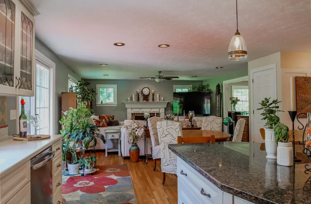 7 Bornheimer Place Scarborough ME 04074