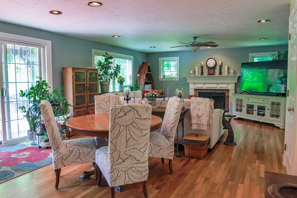 7 Bornheimer Place Scarborough ME 04074
