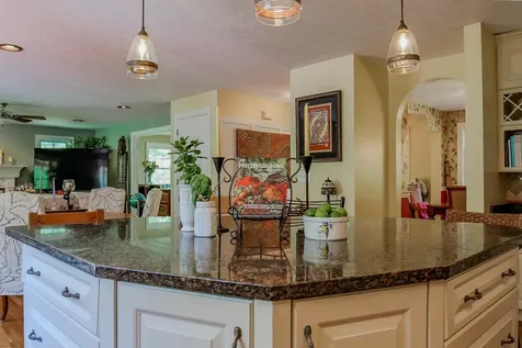 7 Bornheimer Place Scarborough ME 04074