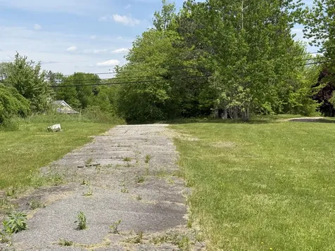 19 Duckpuddle Road Nobleboro ME 04555