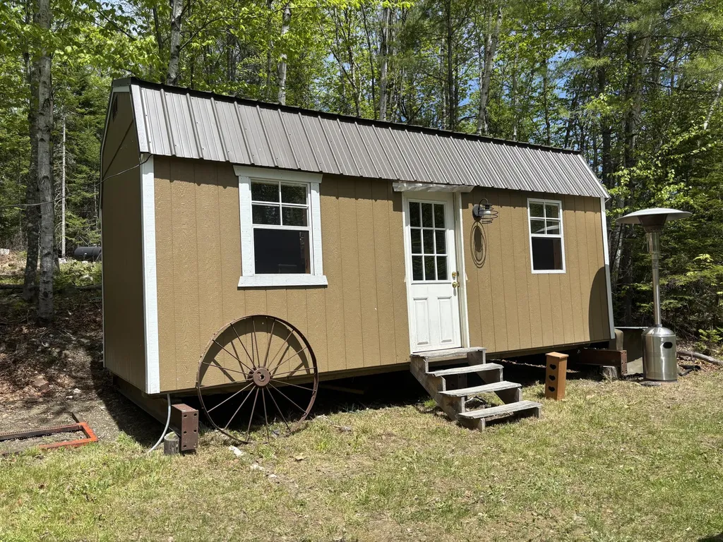 192 Steadmans Landing Road Dover-foxcroft ME 04426