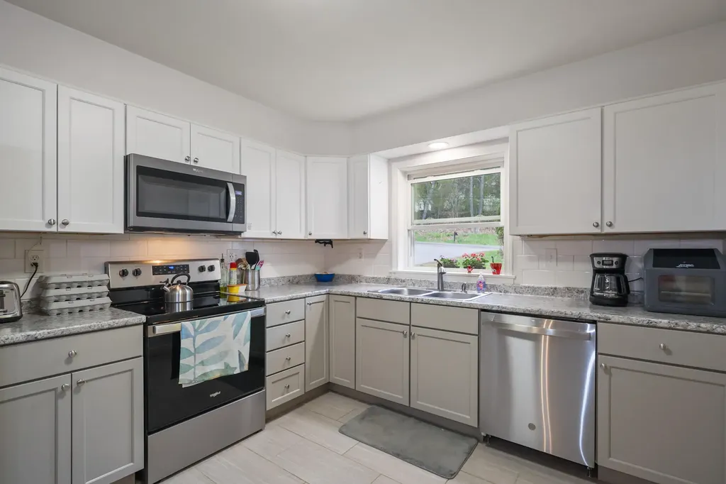 2611 Kennebec Newburgh ME 04444