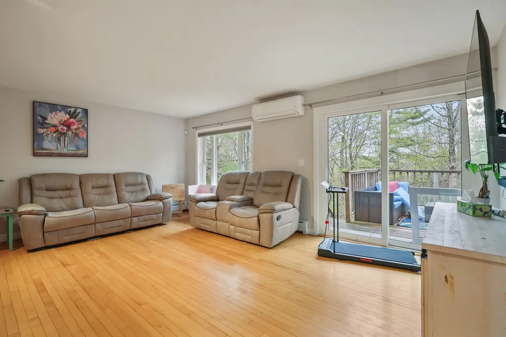 2611 Kennebec Newburgh ME 04444