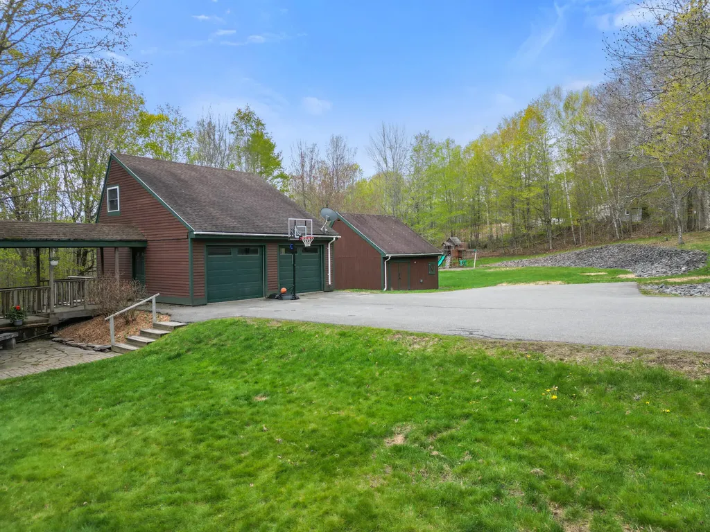 2611 Kennebec Newburgh ME 04444