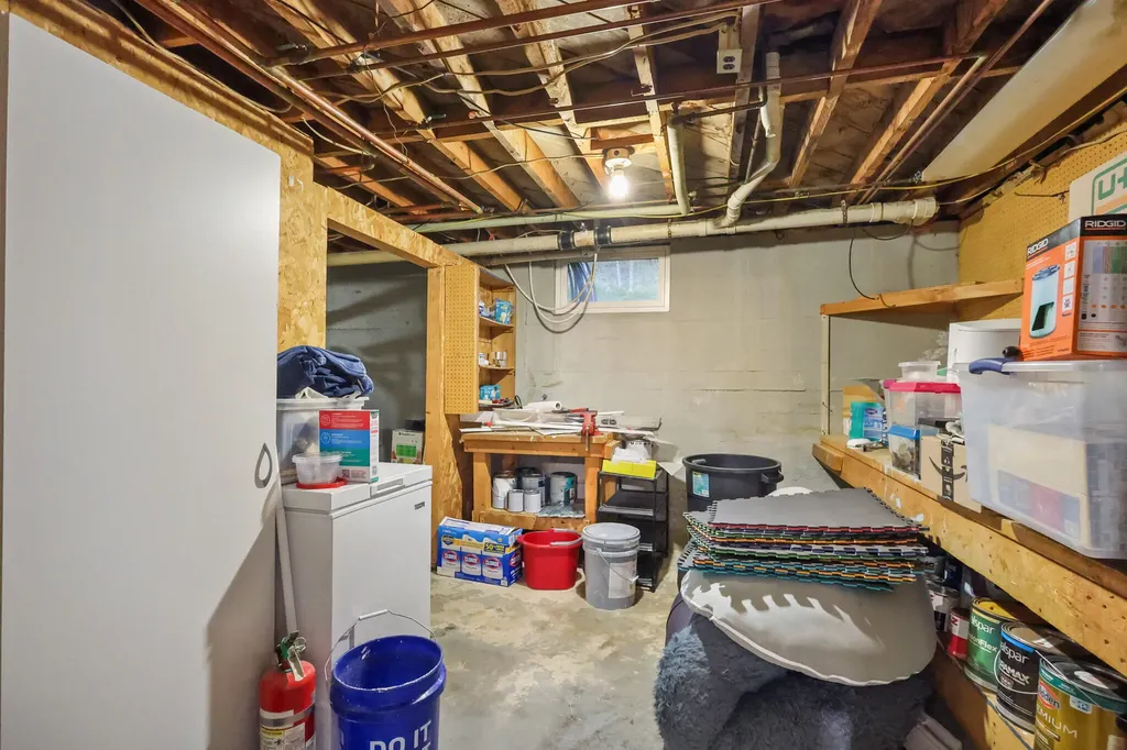 2611 Kennebec Newburgh ME 04444