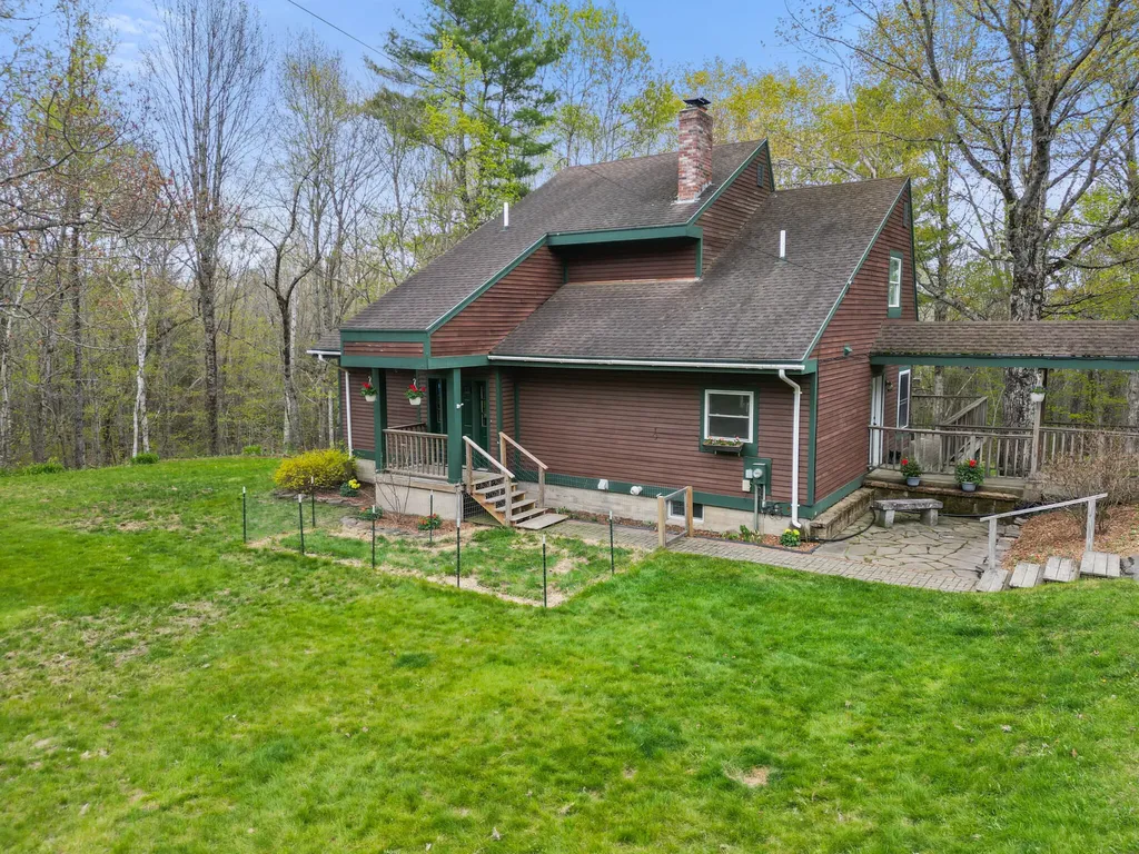 2611 Kennebec Newburgh ME 04444