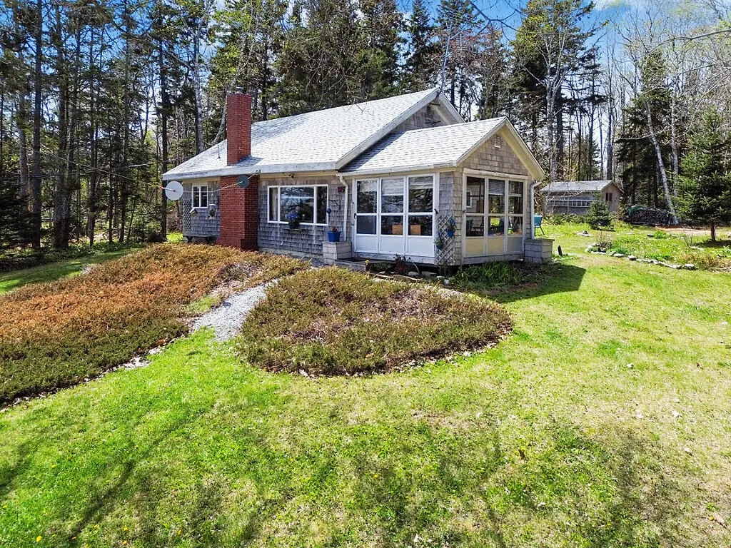 165 Mcfarland Shore Road Bristol ME 04554