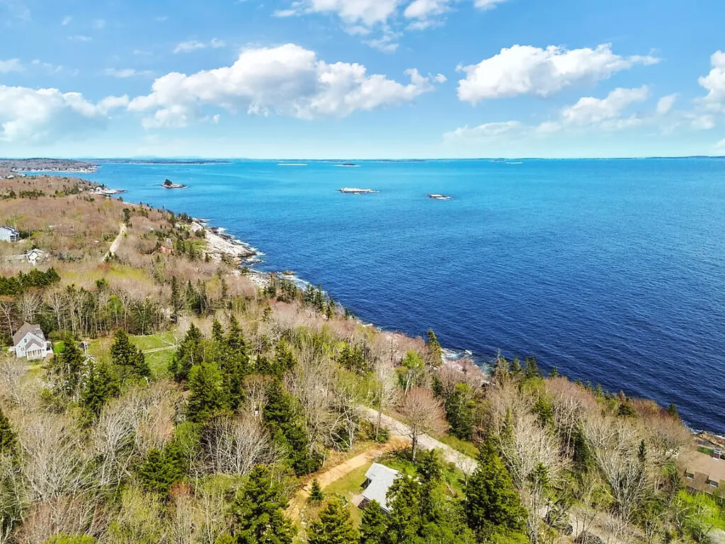 165 Mcfarland Shore Road Bristol ME 04554