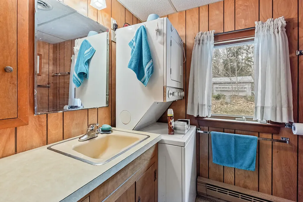 165 Mcfarland Shore Road Bristol ME 04554