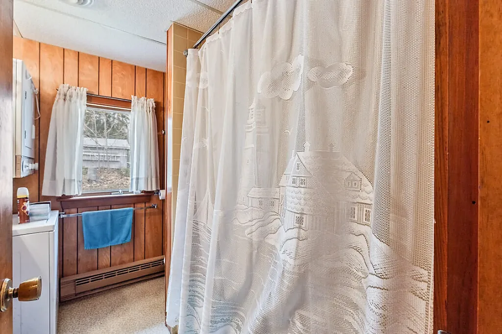 165 Mcfarland Shore Road Bristol ME 04554