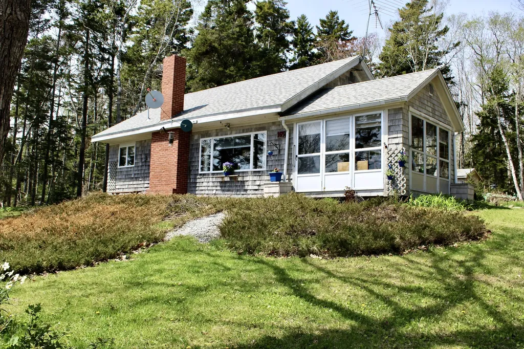 165 Mcfarland Shore Road Bristol ME 04554