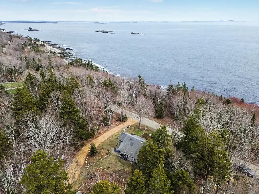 165 Mcfarland Shore Road Bristol ME 04554