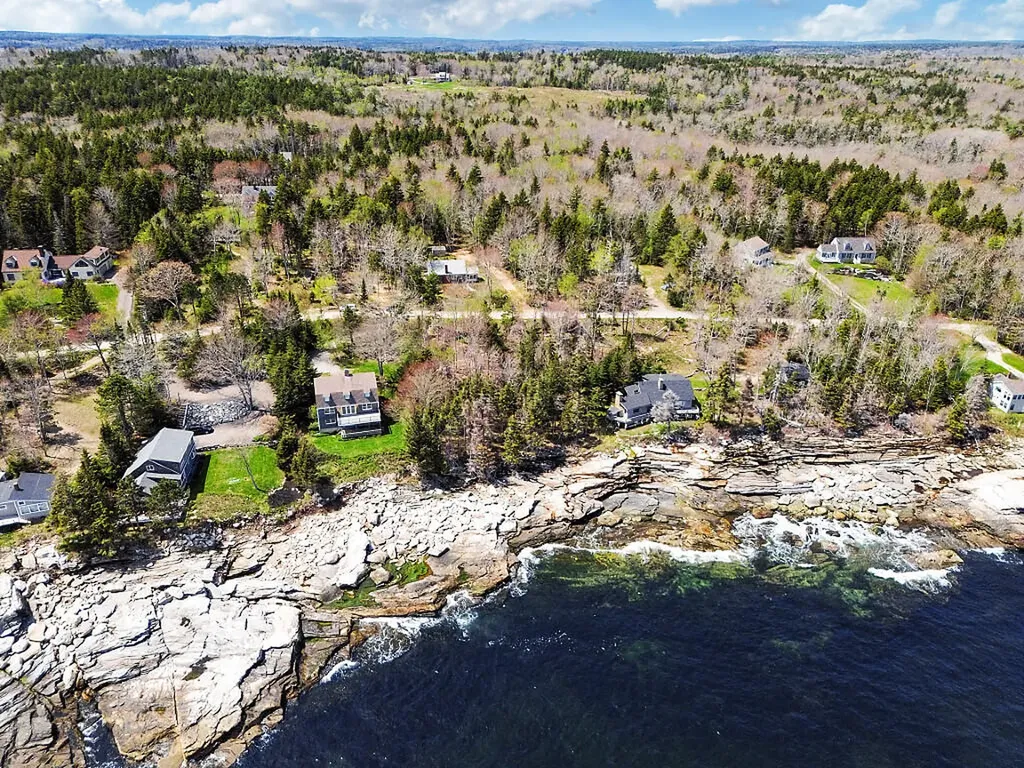 165 Mcfarland Shore Road Bristol ME 04554