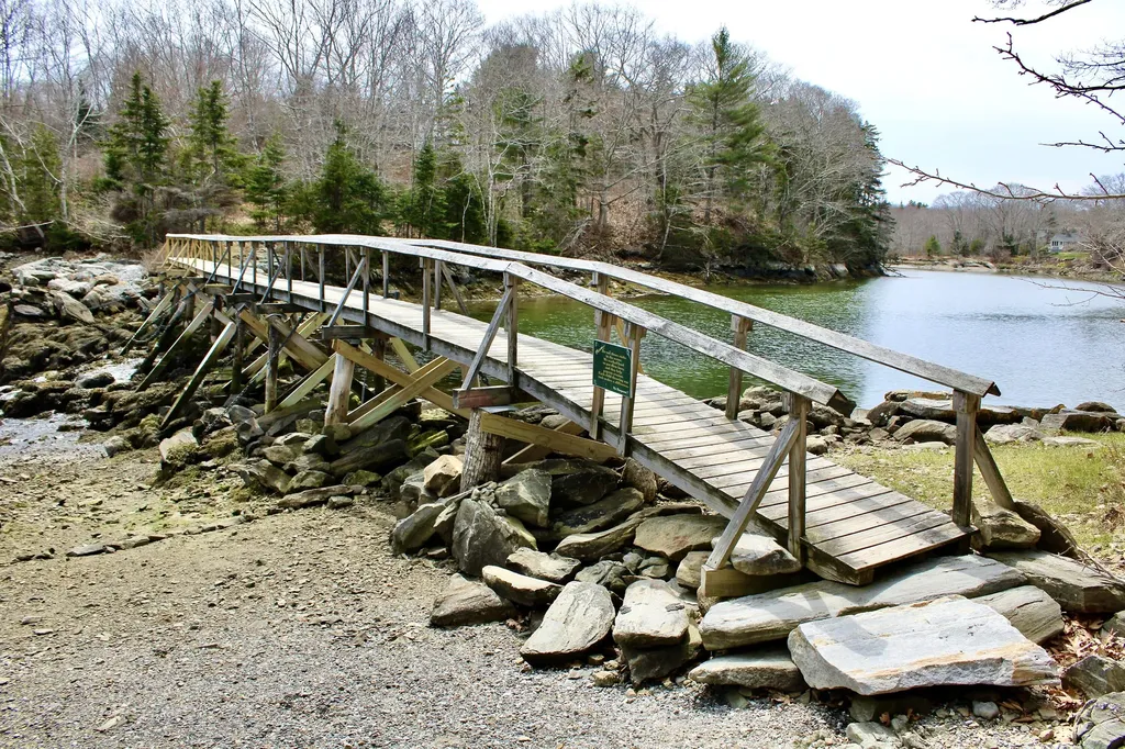 165 Mcfarland Shore Road Bristol ME 04554
