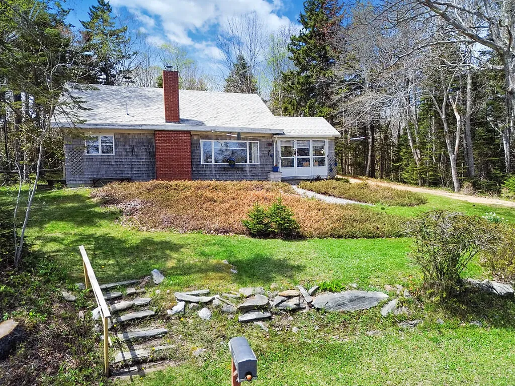165 Mcfarland Shore Road Bristol ME 04554