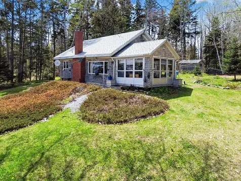 165 Mcfarland Shore Road Bristol ME 04554