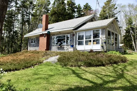 165 Mcfarland Shore Road Bristol ME 04554
