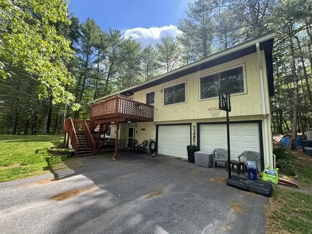 23 Annabessacook Drive Winthrop ME 04364