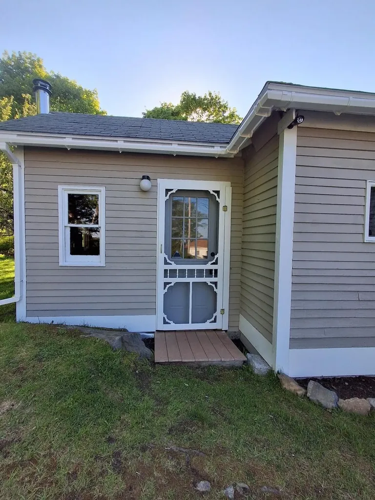 5 Penniman Road Bristol ME 04554