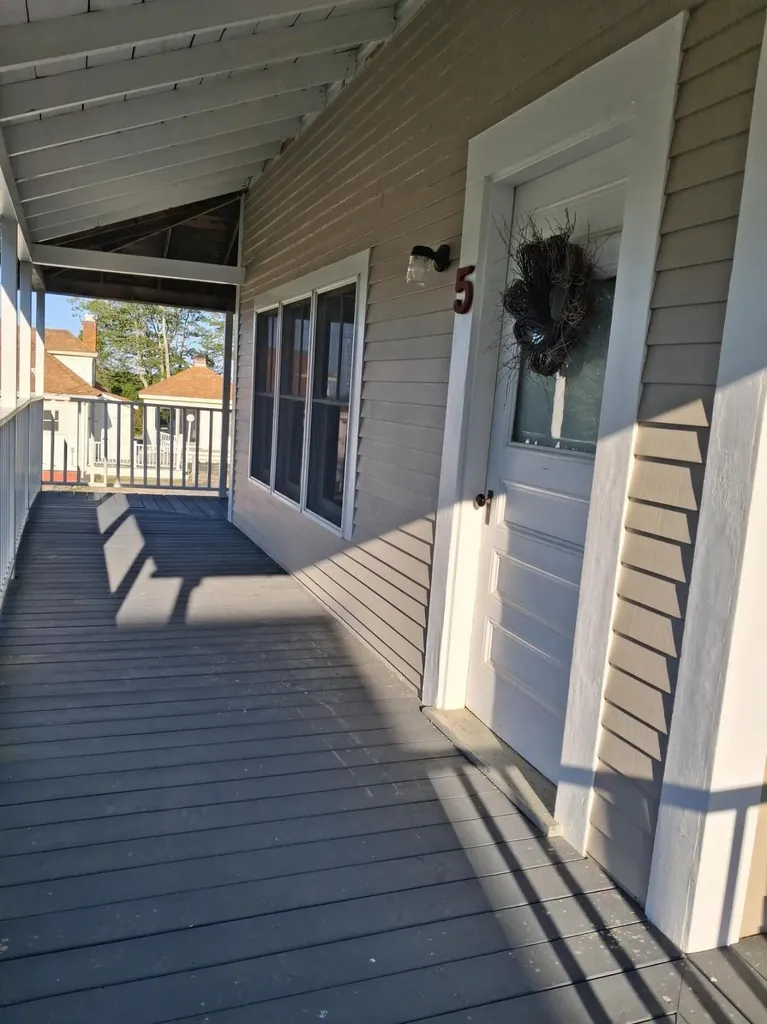 5 Penniman Road Bristol ME 04554