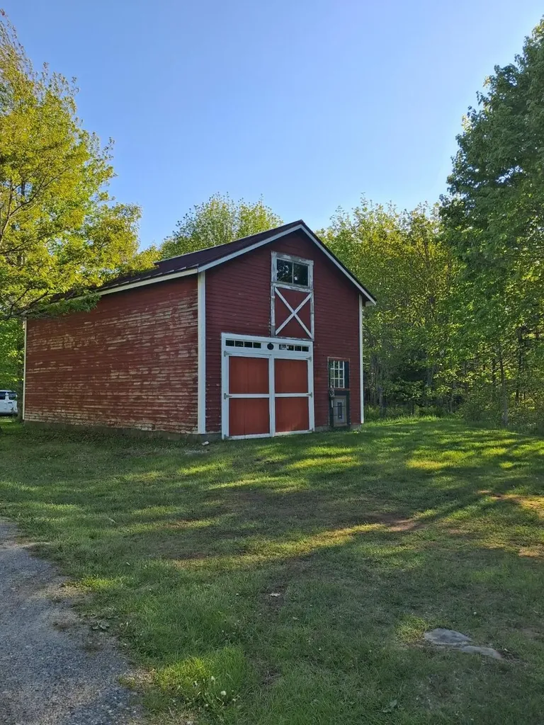 5 Penniman Road Bristol ME 04554