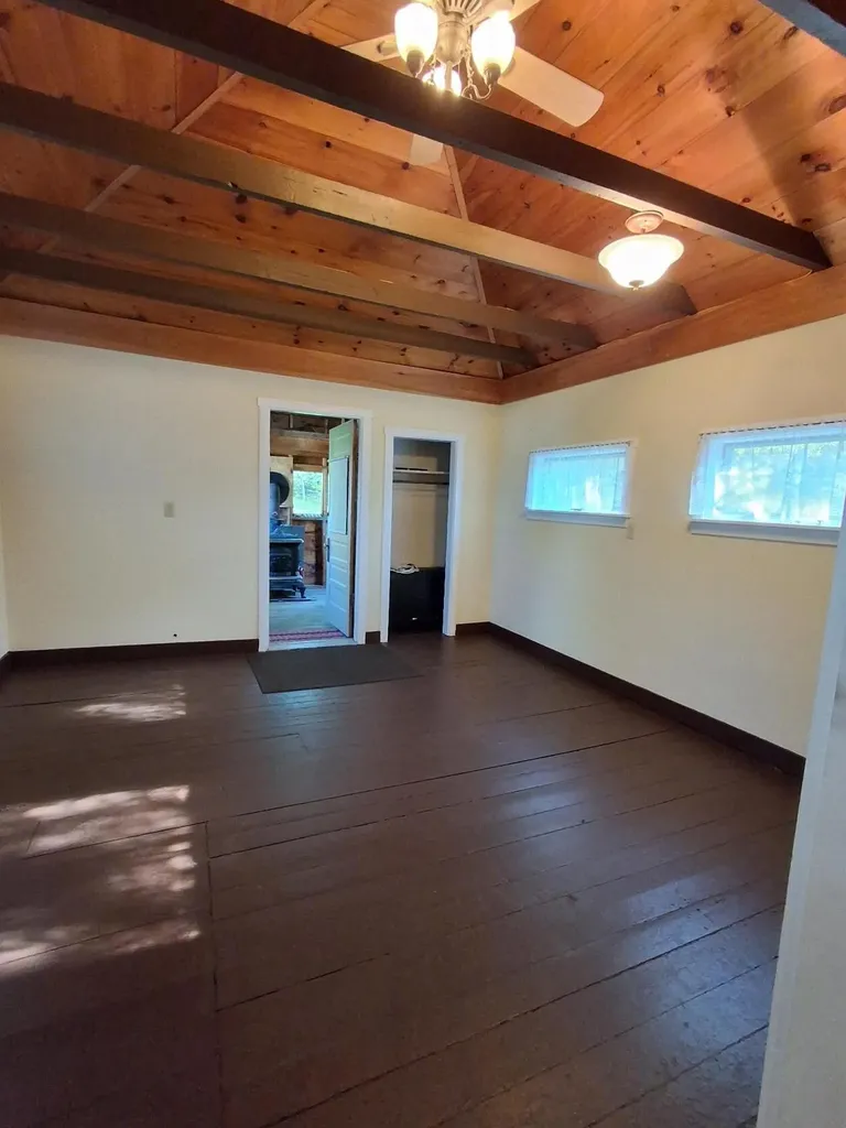 5 Penniman Road Bristol ME 04554