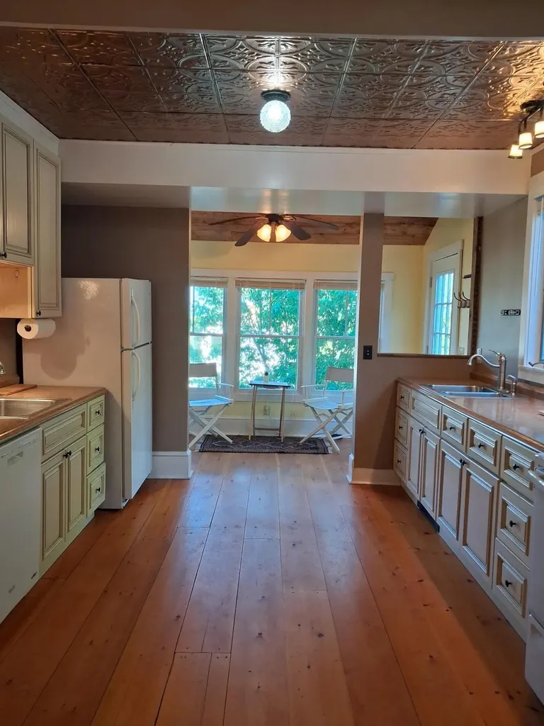 5 Penniman Road Bristol ME 04554