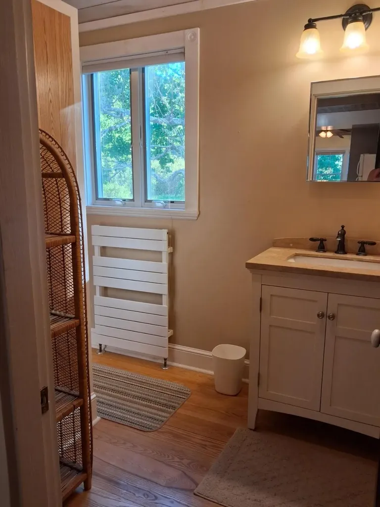 5 Penniman Road Bristol ME 04554
