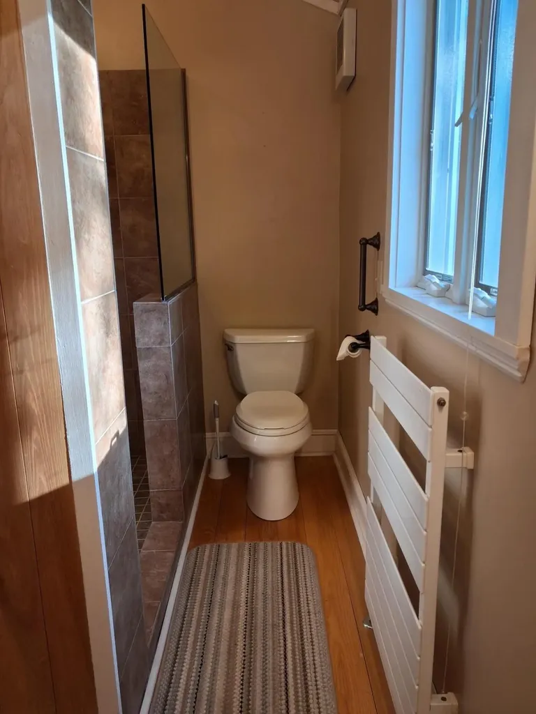 5 Penniman Road Bristol ME 04554