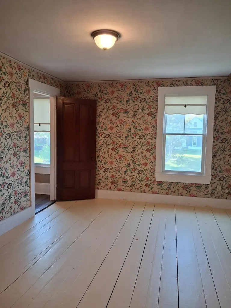 5 Penniman Road Bristol ME 04554