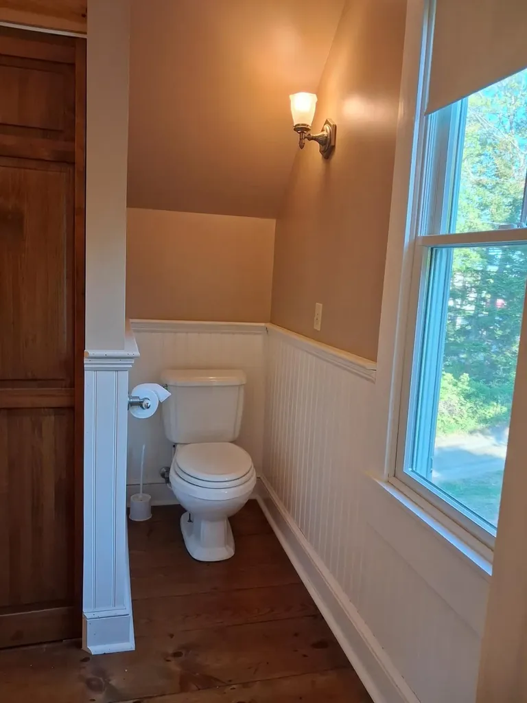 5 Penniman Road Bristol ME 04554
