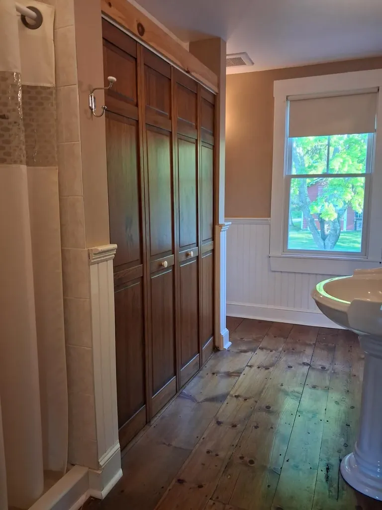 5 Penniman Road Bristol ME 04554