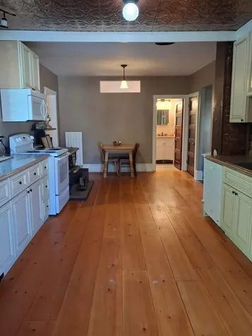 5 Penniman Road Bristol ME 04554