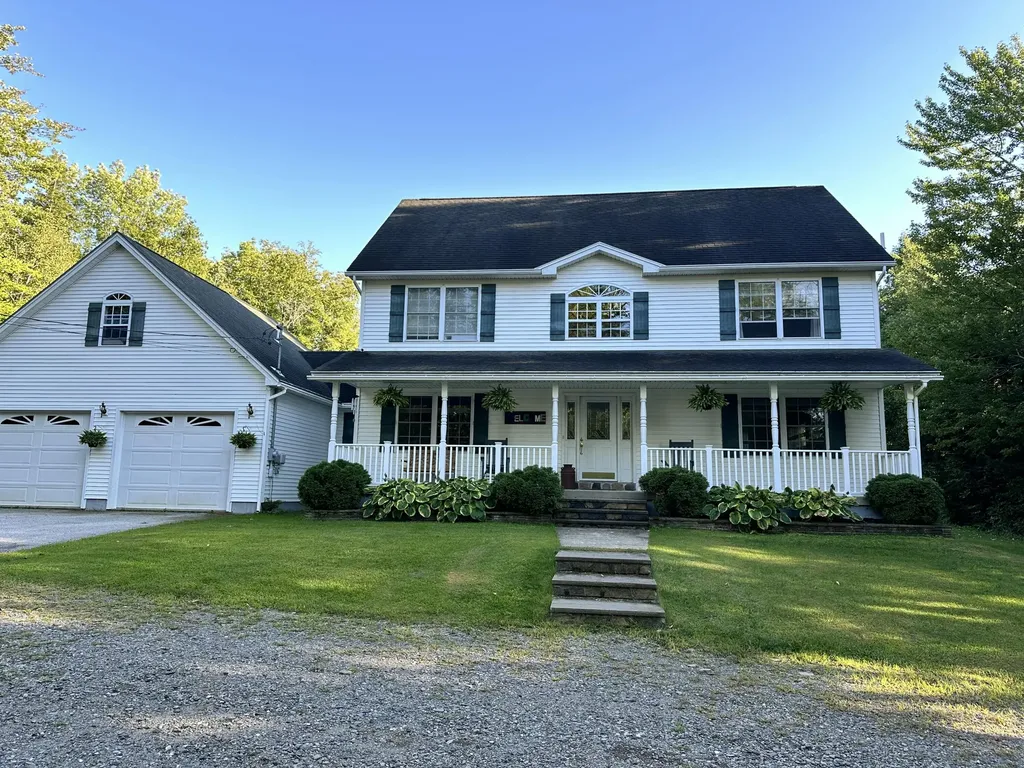 76 Fowler Road Hampden ME 04444