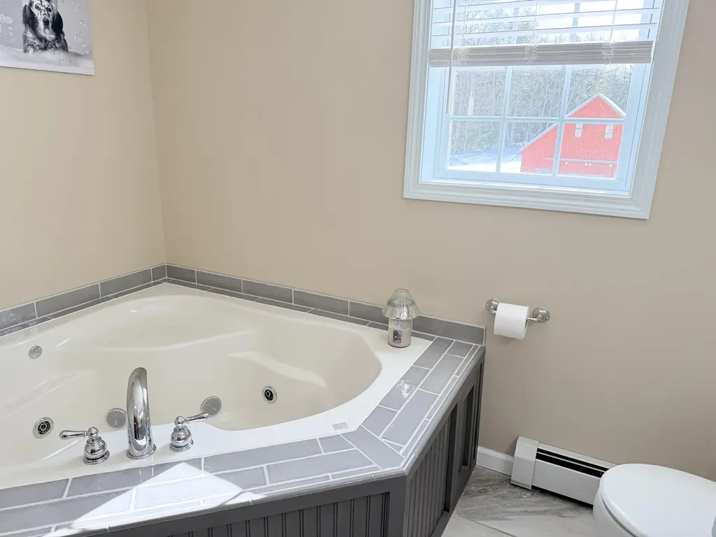 76 Fowler Road Hampden ME 04444