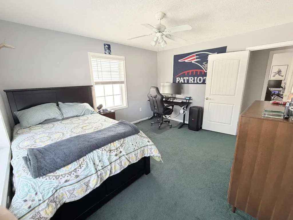 76 Fowler Road Hampden ME 04444