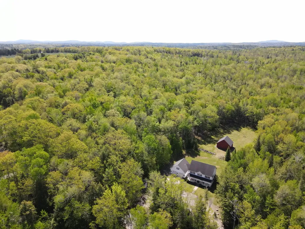76 Fowler Road Hampden ME 04444